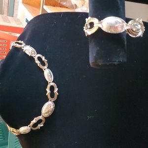 NAPIER Vintage necklace and bracelet